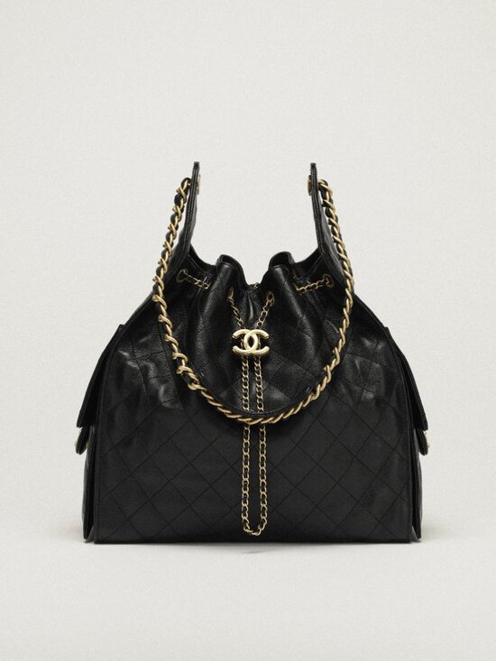 CHANEL Handbags - Chanel 25 Medium Handbag in Black